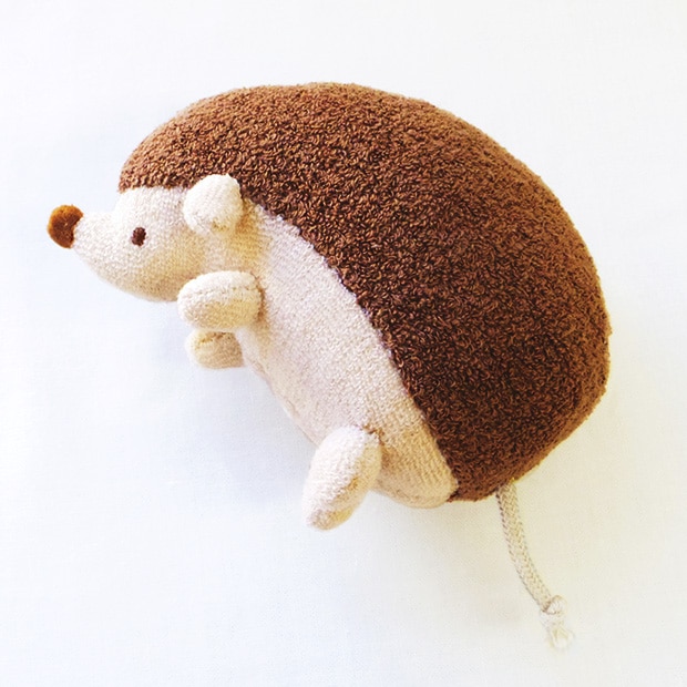 me-in beby　ハリネズミのぬいぐるみにぎにぎキット
