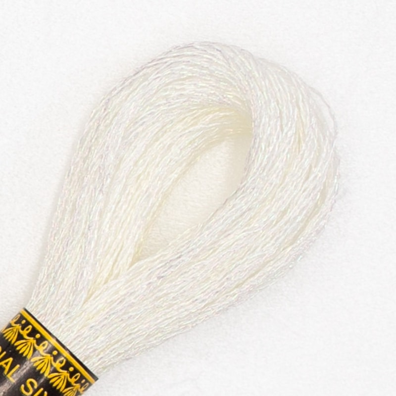 オリムパス 刺しゅう糸 シャイニーリフレクター ラメ S109