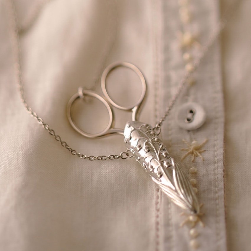 ポルトボヌール すずらんシザーケース＜はさみ付＞ 79-486 錫製品