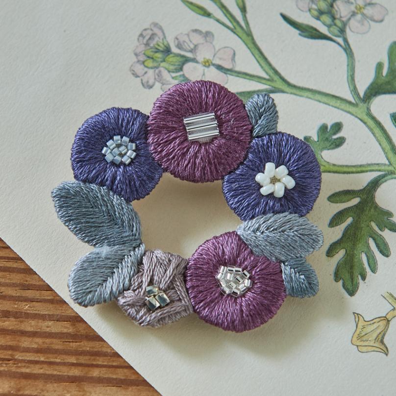 【お買い得品】k.omono floret wreath brooch mauve こものさん ブローチ ネイビー PHC-034-4 piece