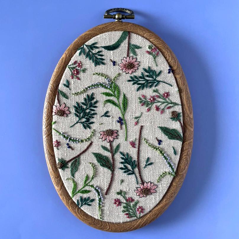 mutsumi ufu さんの刺繍キット レトロボタニカルなフレームアート 日向