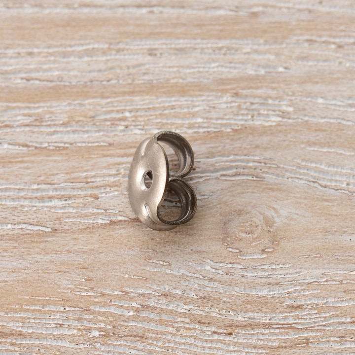 ピアスキャッチチタン 5P