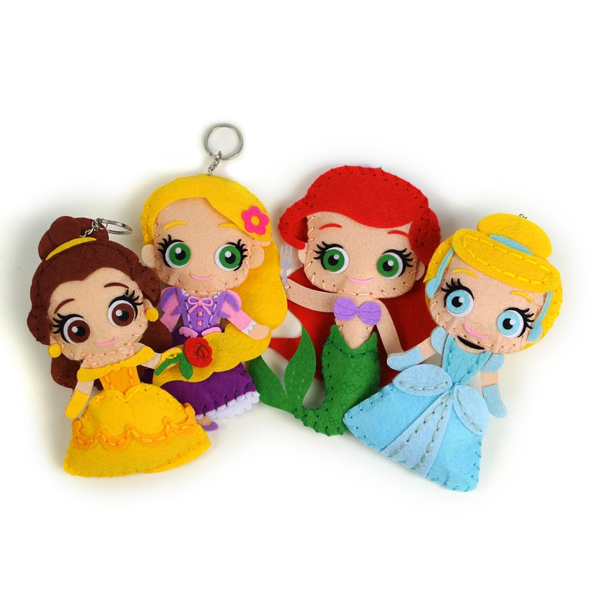 Disney　はじめてのソーイングキット　キーホルダー　ディズニープリンセス　4種