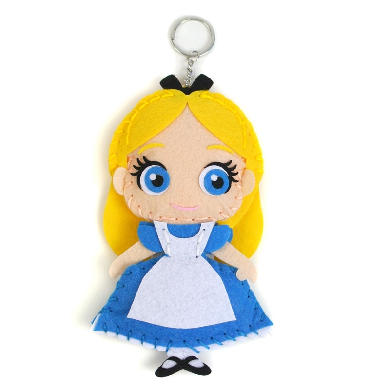 Disney　はじめてのソーイングキット　キーホルダー　アリスinワンダーランド　アリス