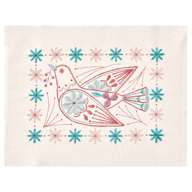 コスモ マカベアリス 刺しゅうを楽しむ プリントクロス はとと植物の模様 アイボリー 刺繍糸7色セット 542301