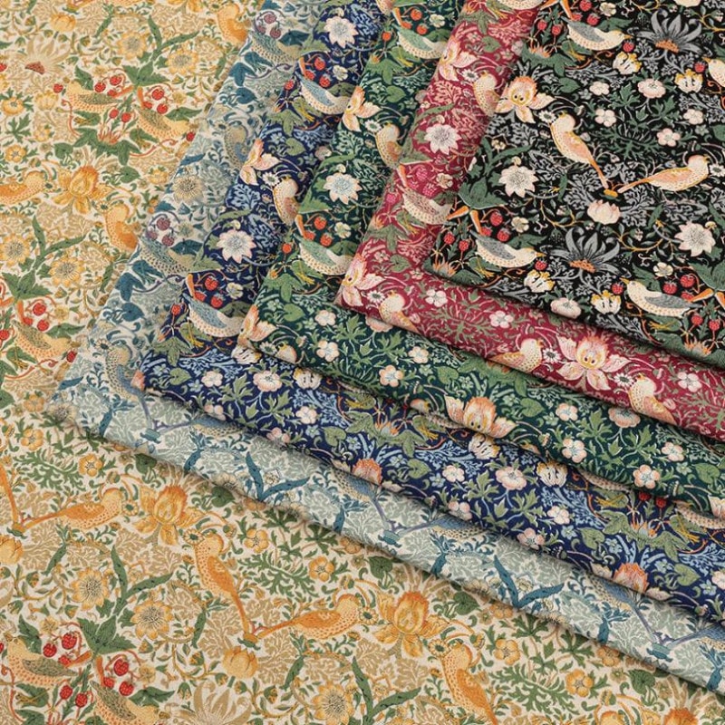 V&A Fabric Collection いちご泥棒 綿麻キャンバス 50cm単位