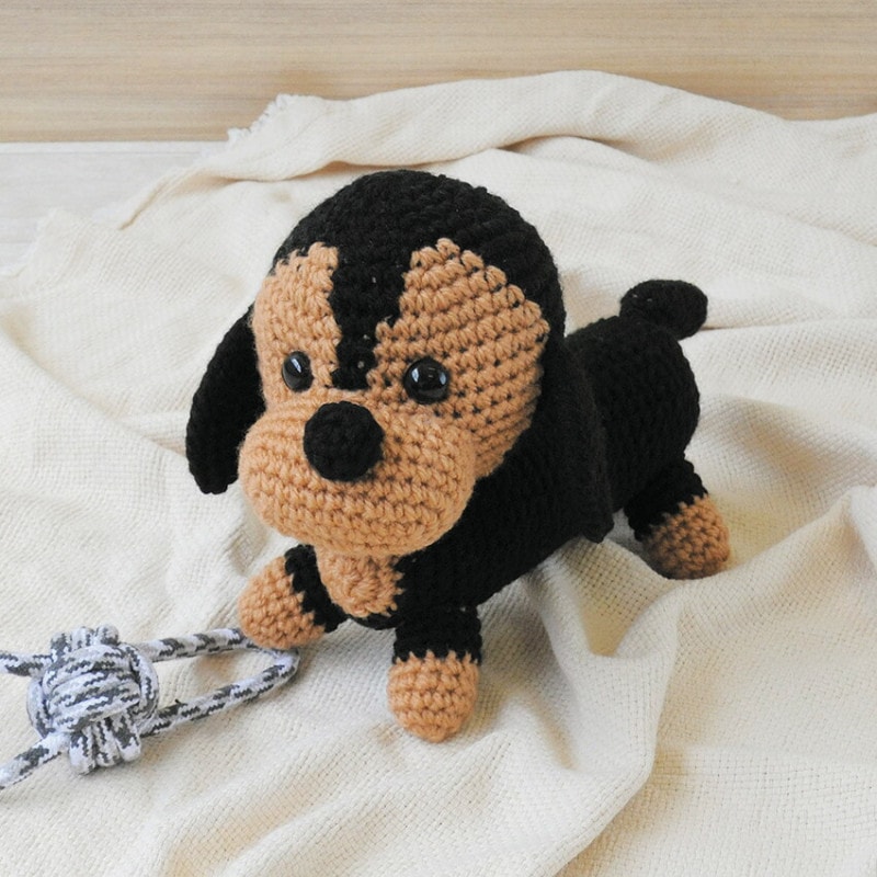 ハマナカ ジャンボニー あみぐるみキット ミニチュアダックスフント H320-008-004