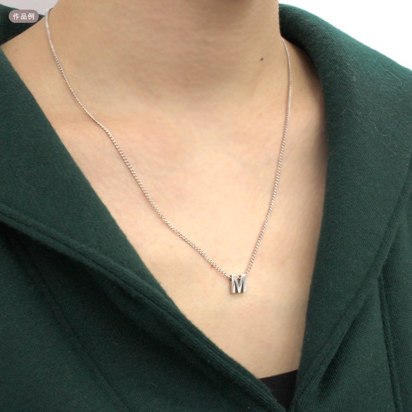 メタルパーツ イニシャル ゴールド・シルバー 2個入