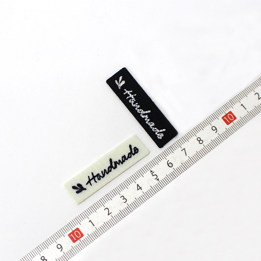 ハマナカ 刺繍タグ ロゴ