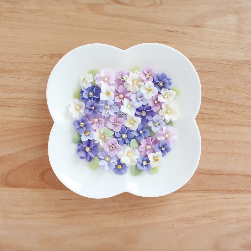 樹脂粘土 モデナ 250g | 樹脂粘土・透明粘土 | 手芸用品の卸売りサイト