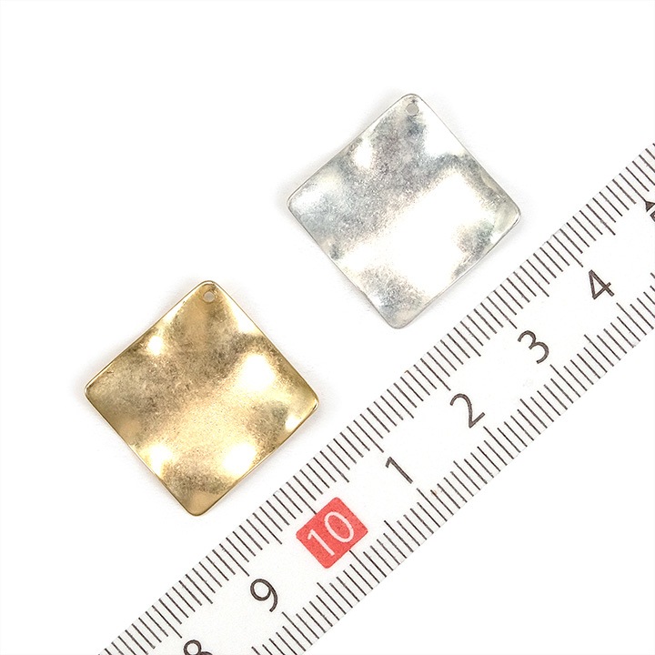 【お買い得品】メタルウォンメッキ 四角プレート 波線 1穴 2ヶ