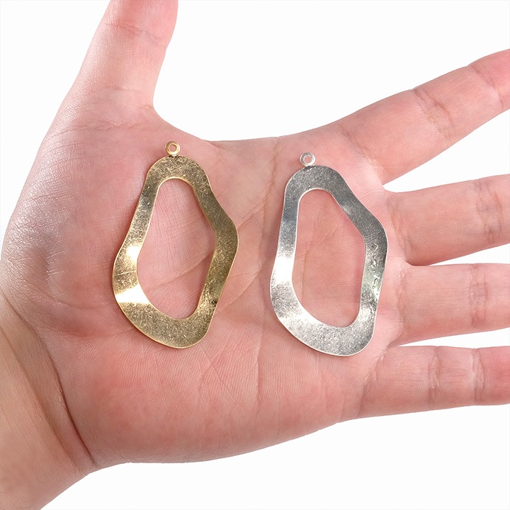 【大処分】メタルウォンメッキ 変形くりぬき 波線 カン付 1ヶ