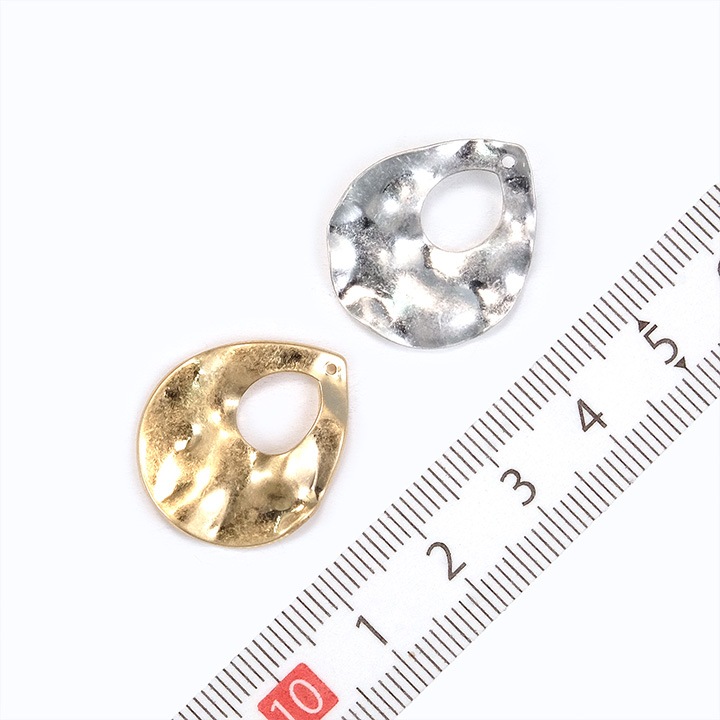 【お買い得品】メタルウォンメッキ しずくくりぬき 波線 約24mm 1ヶ