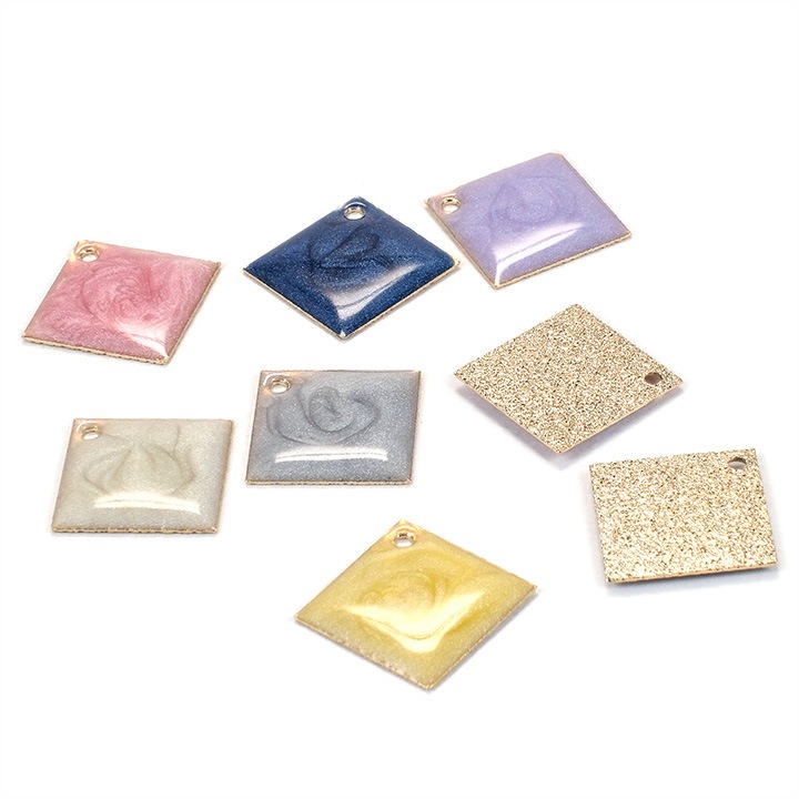 【大処分】メタルエポ 四角プレートサンディング 1穴 ゴールド 19×19mm 2ヶ