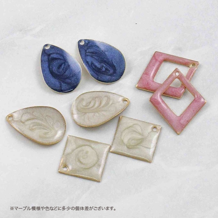 【大処分】メタルエポ 四角プレートサンディング 1穴 ゴールド 19×19mm 2ヶ