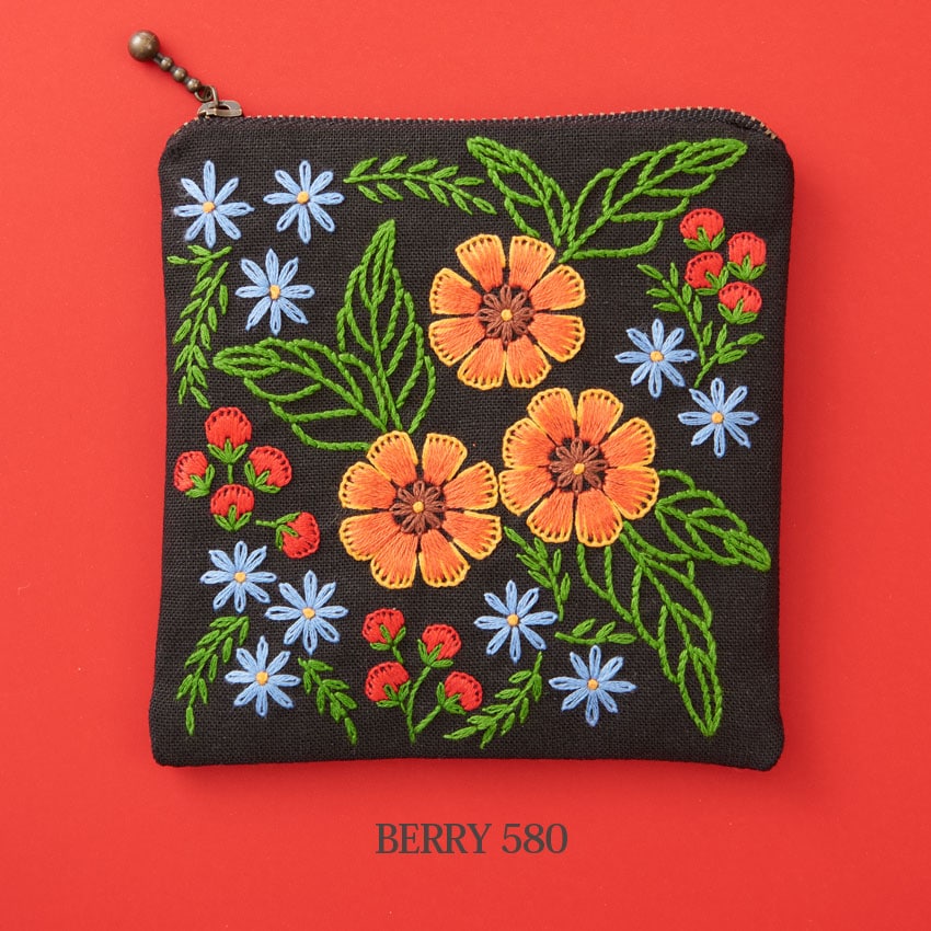 戸塚刺繍キット Wild Garden スクエアポーチ2 | 戸塚刺しゅう | 手芸