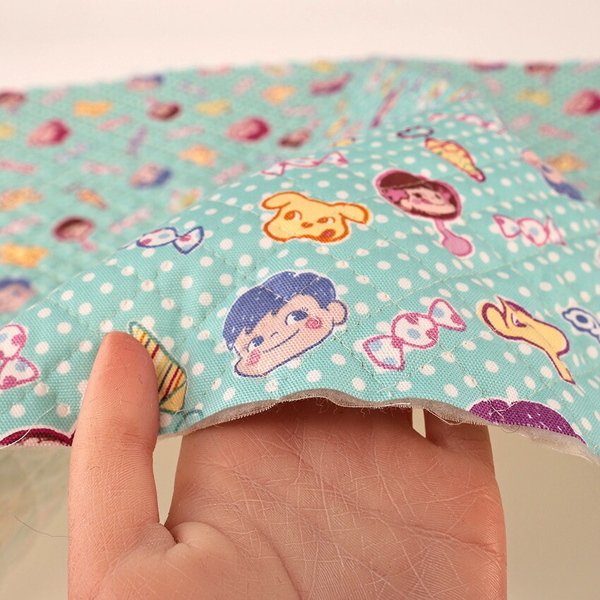 ペコちゃん クレヨン オックスキルト 50cm単位 | その他キャラクター