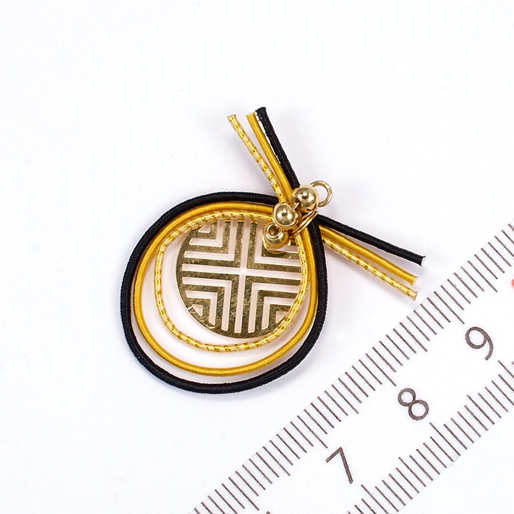 【お買い得品】1輪水引×和柄メタルプレート ゴールドカン付 ブラック 1ヶ