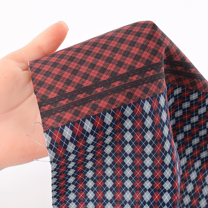 ちいさな世界のちいさな生地 トラッド 34×30cm カットクロス