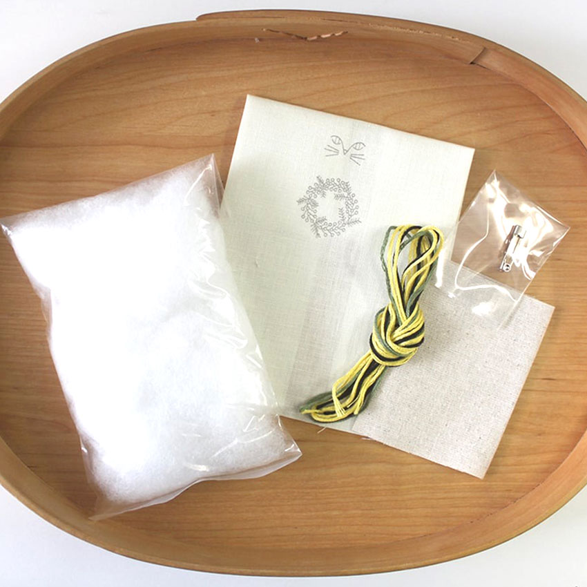 piece nekogao 刺繍ブローチキット 図案印刷済 | フランス刺しゅう
