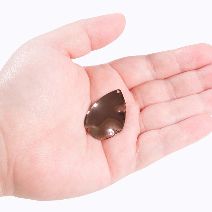 【お買い得品】チョコカラー メタル雫 プレート波線 約37×23mm ブラウン 1ヶ