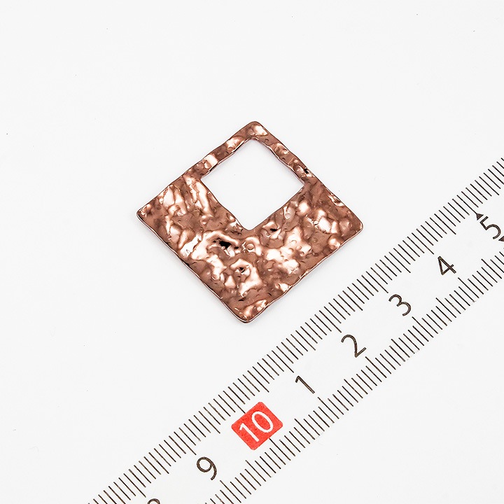 【お買い得品】チョコカラー メタル四角 くりぬき 波線 1穴 約36mm ブラウン