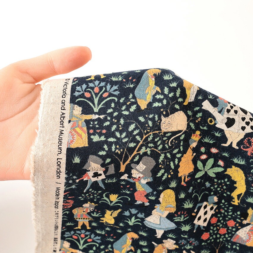 V&A Fabric Collection アリスの冒険 綿麻キャンバス 50cm単位