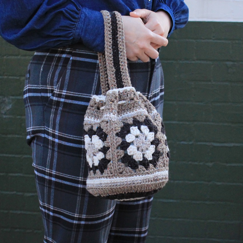 編み図 モチーフの巾着バッグ H21-5