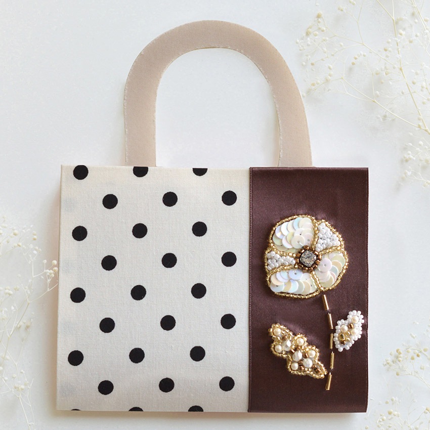 オートクチュール刺しゅうのマスクケースキット