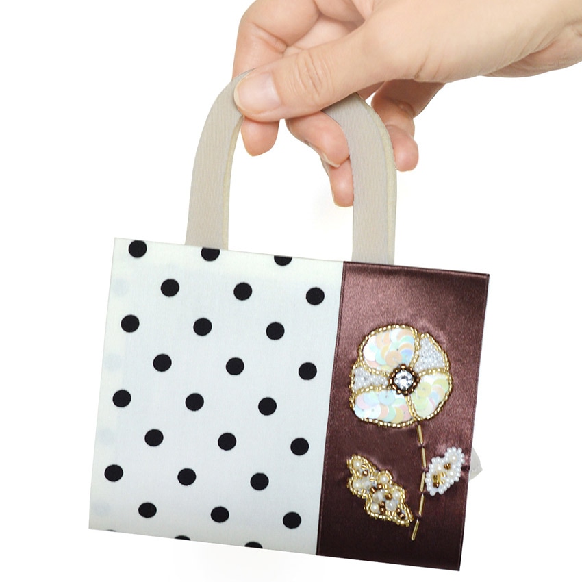 オートクチュール刺しゅうのマスクケースキット