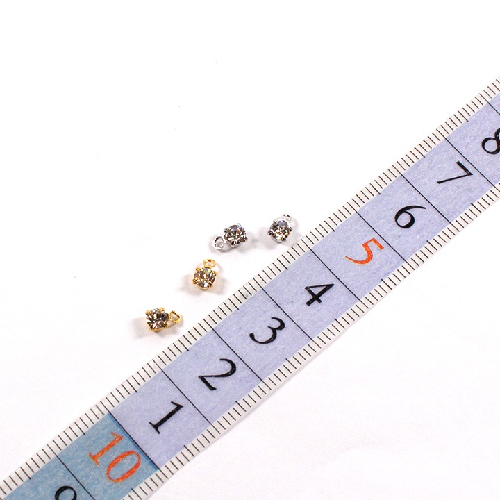 ツメ付ストーン 丸 3mm クリスタル カン付 ゴールド・シルバー 4ケ