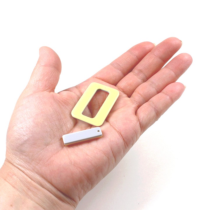 【お買い得品】ポリパーツ 両面 四角 1穴 1セット