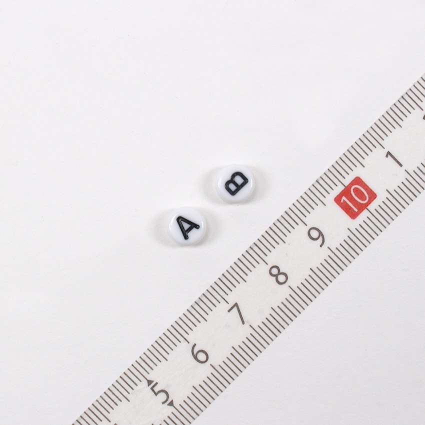 アクリルビーズ アルファベット 52個入(A-Z 各2個入)