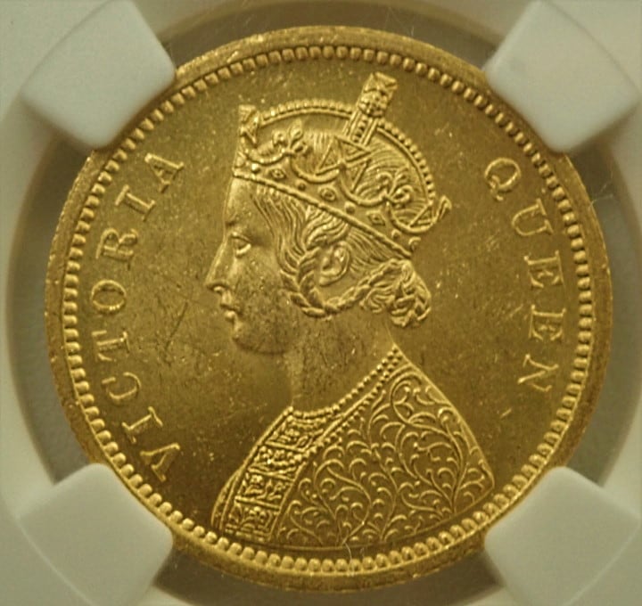 イギリス領時代のインドで発行された1モハール金貨、1862年、KM#480