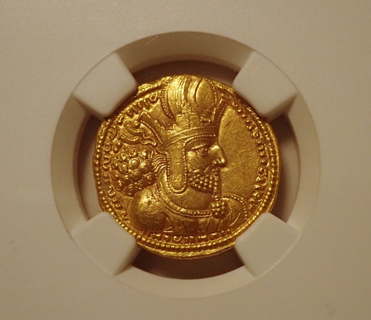 ササン朝ペルシア　コイン ササン朝ペルシア、シャープール1世のディナール金貨Ch AU鑑定