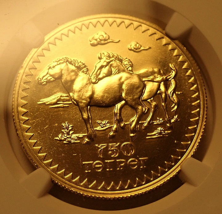 ��󥴥��1976ǯ��ȯ�Ԥ��줿750�ȥ��������(�̾��)��KM-38