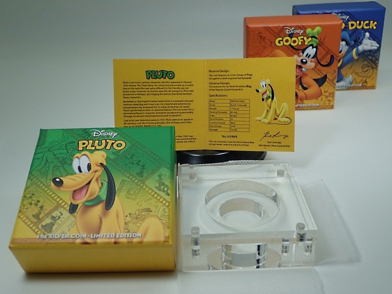 �˥���ȯ�ԡ� �ǥ����ˡ�2�ɥ롢1�ɥ�Υ��顼��� �����祻�å�