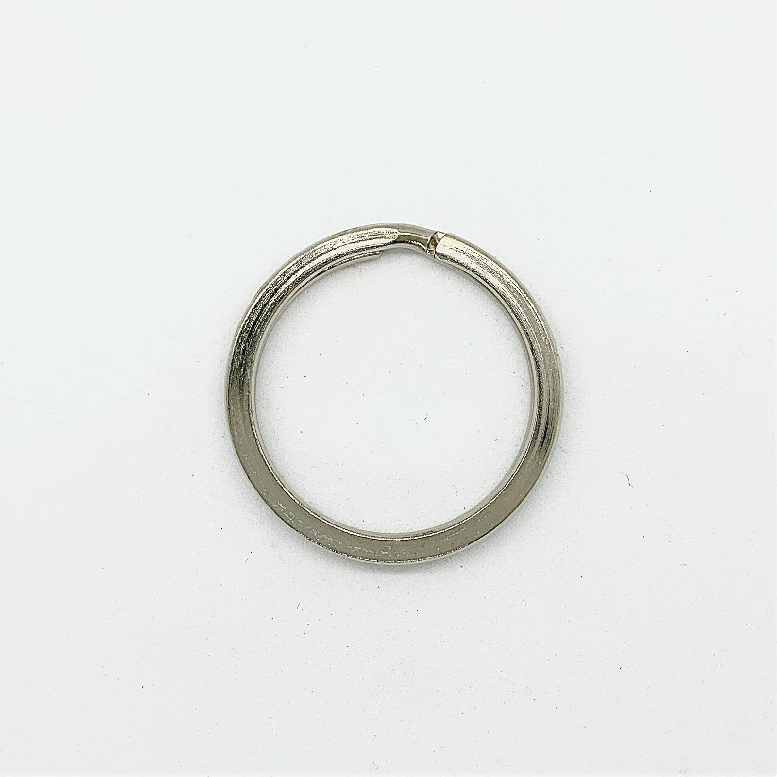 T05-222 平角二重リング 28㎜ Ni付 入数：10個 素材：鉄 メッキ：Ni
