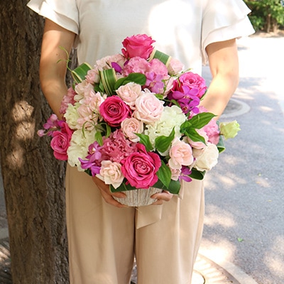 アレンジメント Loulou ギフト 誕生日 バラ フラワー 花 別途送料 生花 結婚祝い 結婚記念日 ホワイトデー 卒業式 入学 プレゼント クール便選択可能