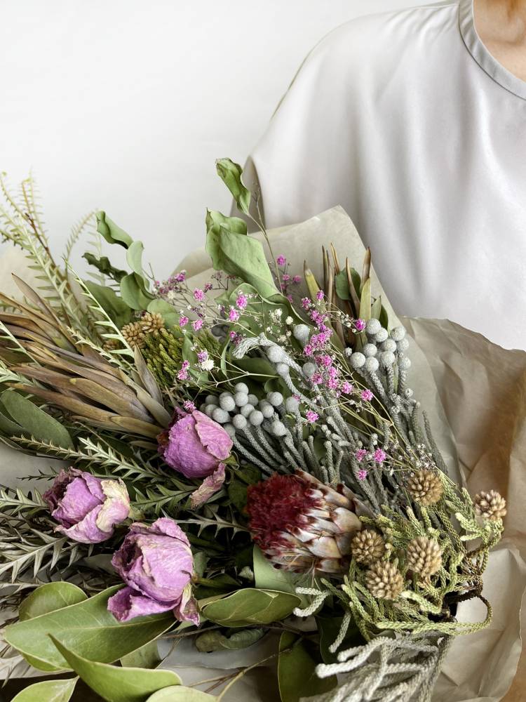 ドライフラワーの花束 ギフト お祝い 玄関に お部屋に 新居 引っ越し 飾り インテリア 贈答 プレゼント 長持ち 種類で選ぶ ドライフラワー 花とワインギフト銀座東京フラワー