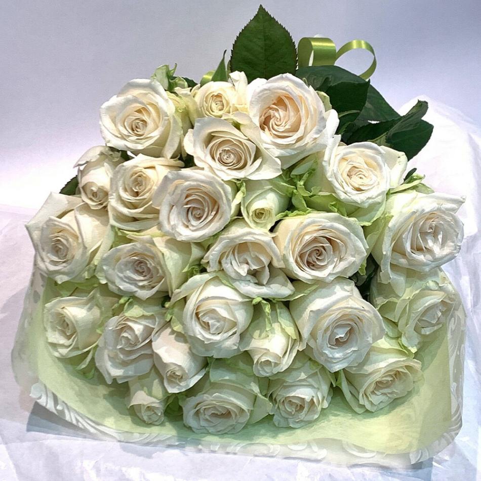 白バラ25本の花束東京銀座クオリティープレゼントお祝い記念日ギフト税込還暦プロポーズ誕生日卒業退職還暦【生花】