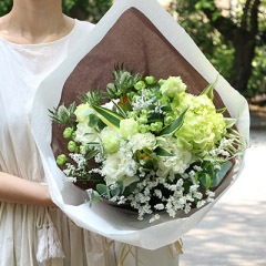 クール代込 花束 Loulou ブーケタイプ グリーン ピンク 赤 ギフト 誕生日 バラ フラワー 花 別途送料 生花 ブーケ 結婚 プレゼント 種類で選ぶ 花束 花とワインギフト銀座東京フラワー