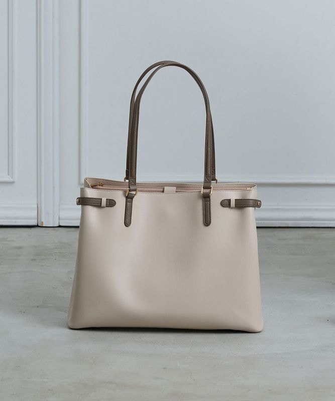 大容量配色ベルトA4バッグ - 12Twelve Agenda(トゥエルブアジェンダ