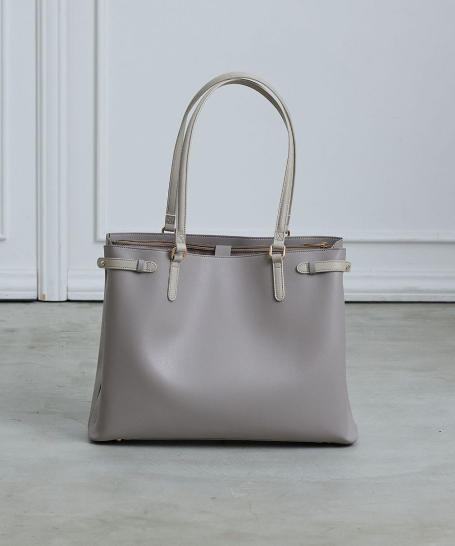 大容量配色ベルトA4バッグ - 12Twelve Agenda(トゥエルブアジェンダ