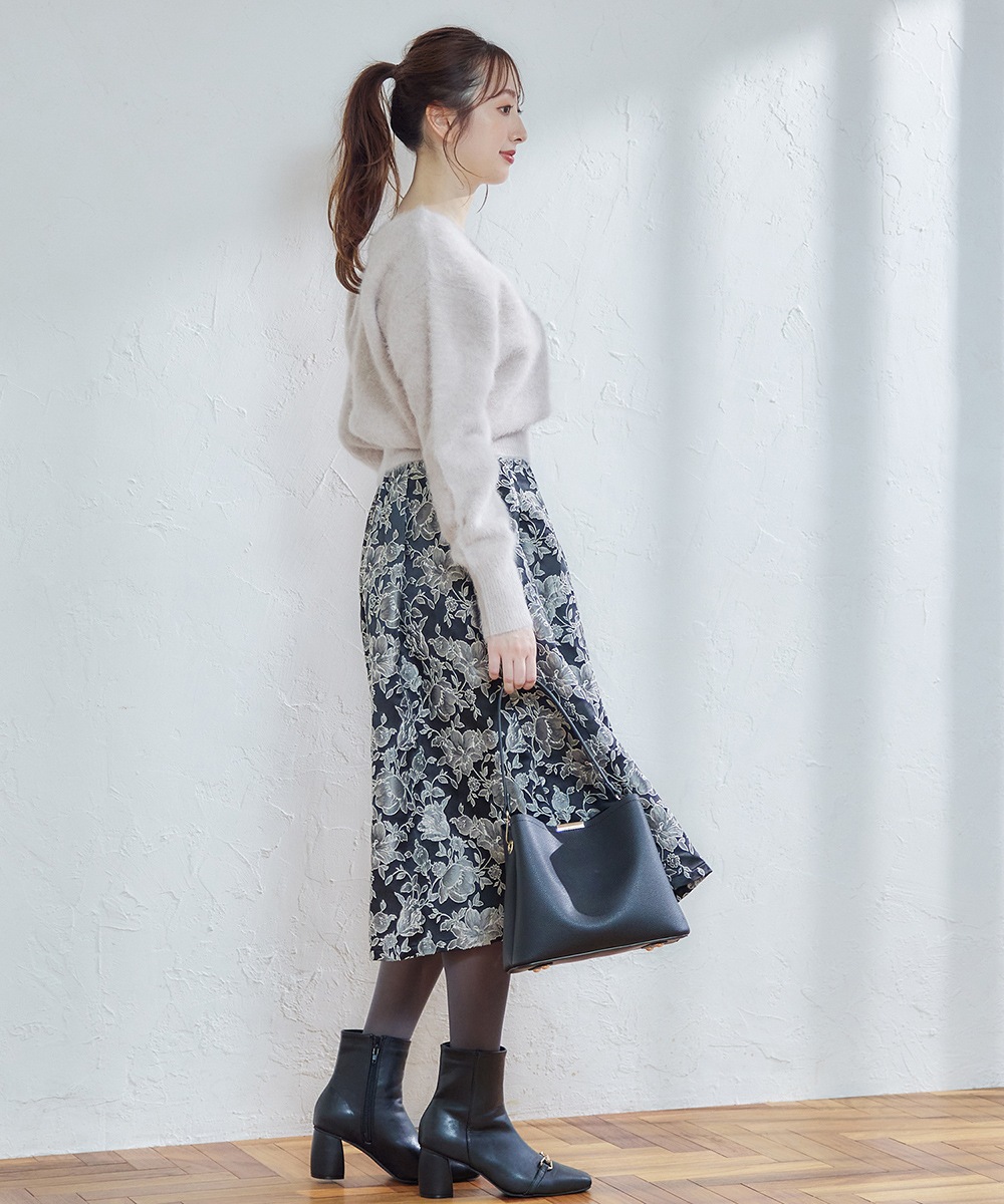美品✨ ERDEM フラワージャガード フレアスカート 膝丈 タック 美品✨ ERDEM フラワージャガード フレアスカート 膝丈 タック