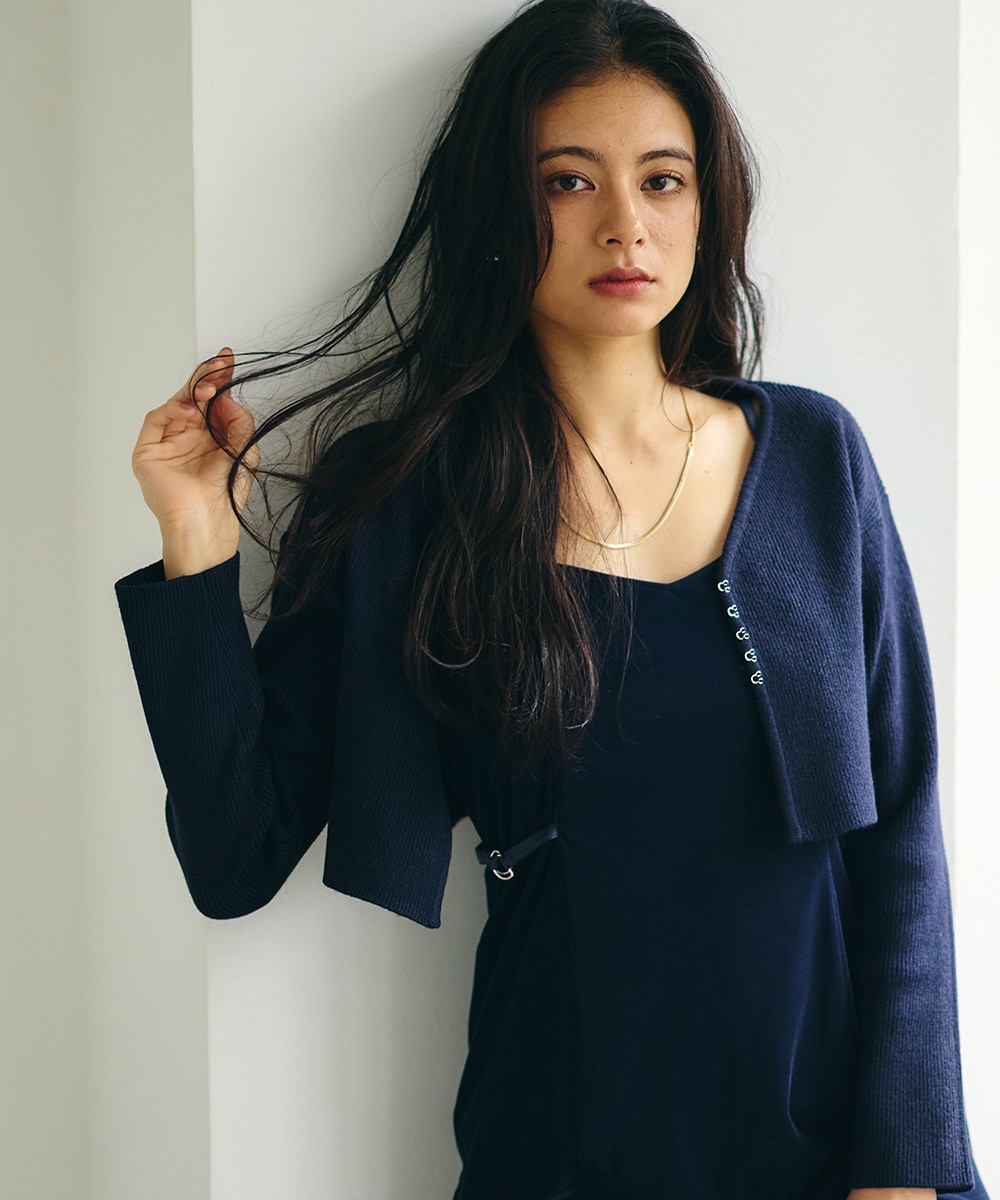 Vネックデザイン金具クロップドニットカーディガン - 12Twelve Agenda