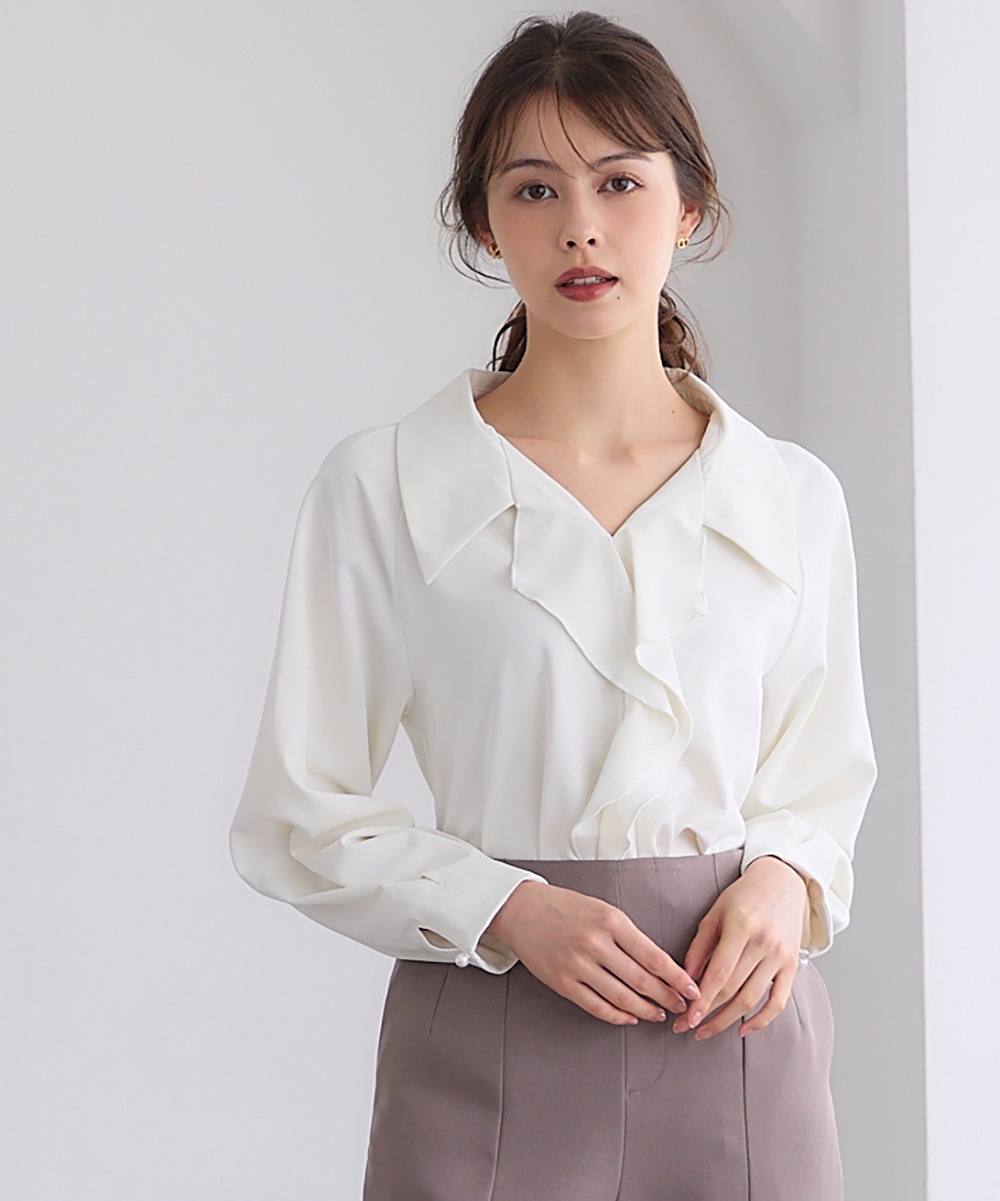 フリル付きスカートとブラウスのセットです❢ 22センチ、1/6ドールサイズ☆2点セット☆3段フリルスカート