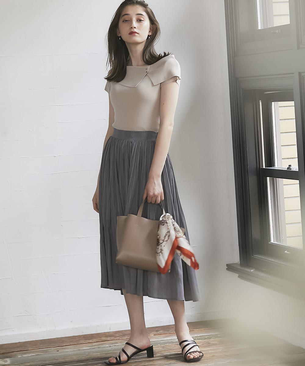 *2025 SS*【TOTEME】しわプリーツスカート ペールグレー toteme_25ss_001-74a1785a-227a-
