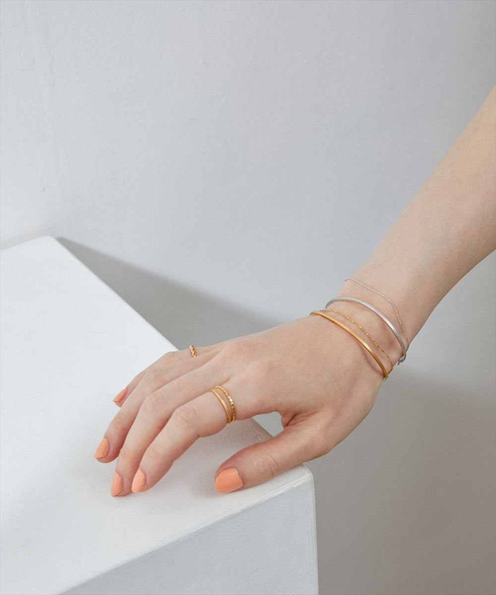 ヤエカ　バングル Silver Bangle – YAECAYA