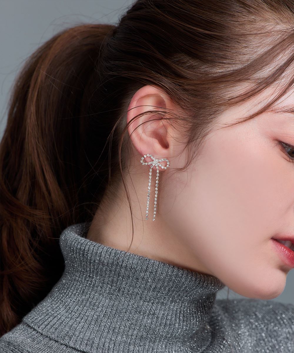 ラインストーンリボンピアス - 12Twelve Agenda(トゥエルブアジェンダ